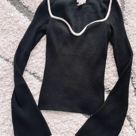 H&M Black White Ribbed Knit Sweater!! - Picture 2 of 7